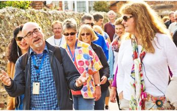 გიდის გარეშე მოგზაურობა ნაკლებად საინტერესო და ერთფეროვანია